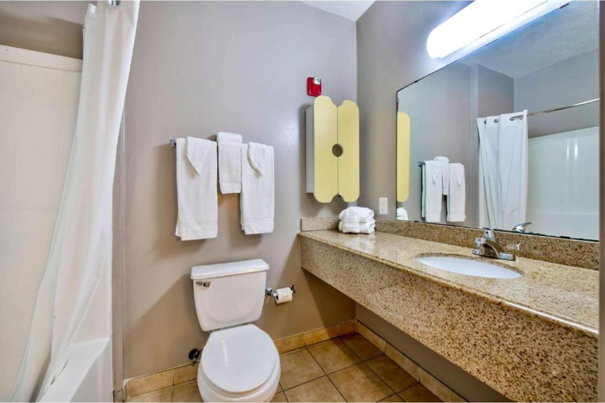 Oyo Townhouse Medical Center Area Beaumont