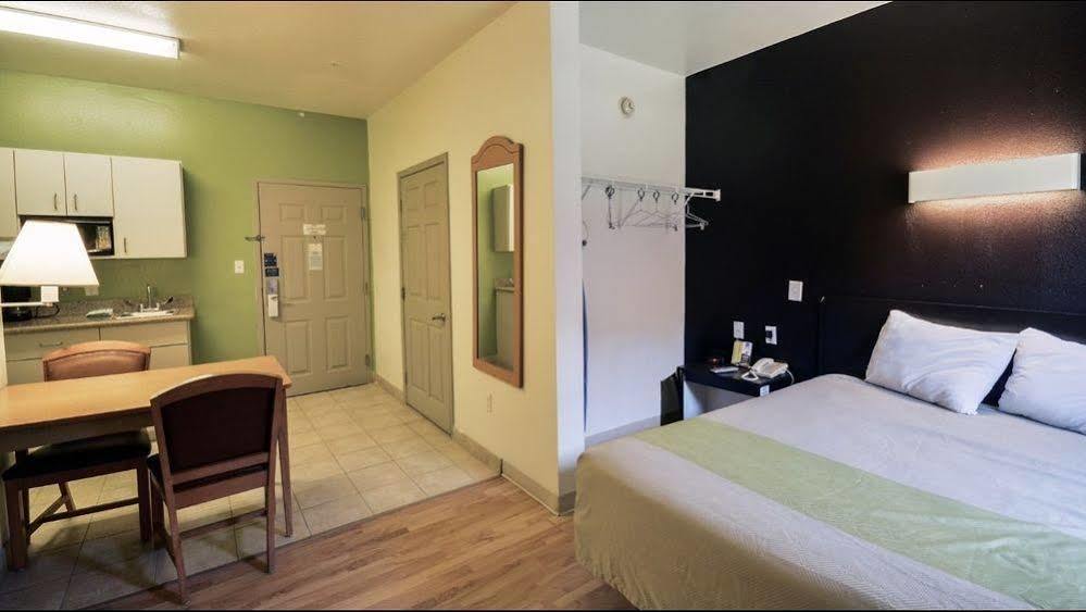 Oyo Townhouse Medical Center Area Hotel